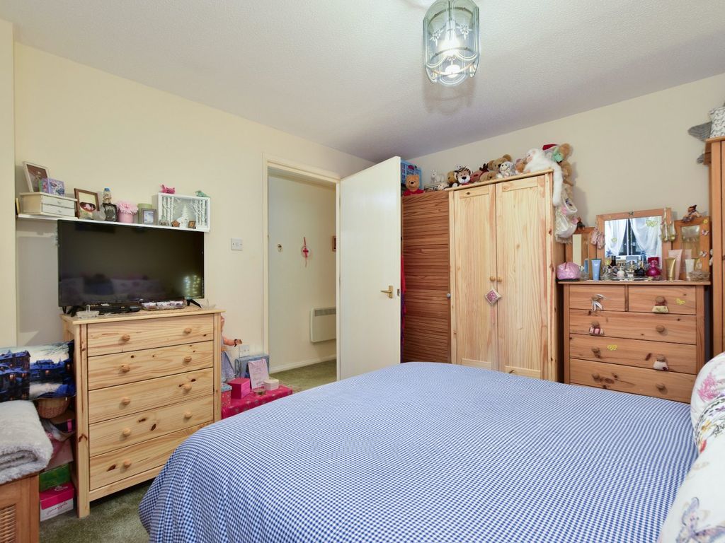 1 bed flat for sale in The Grange, High Street, Abbots Langley WD5, £200,000