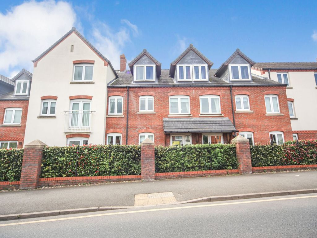 1 bed flat for sale in New Road, Studley B80, £95,000