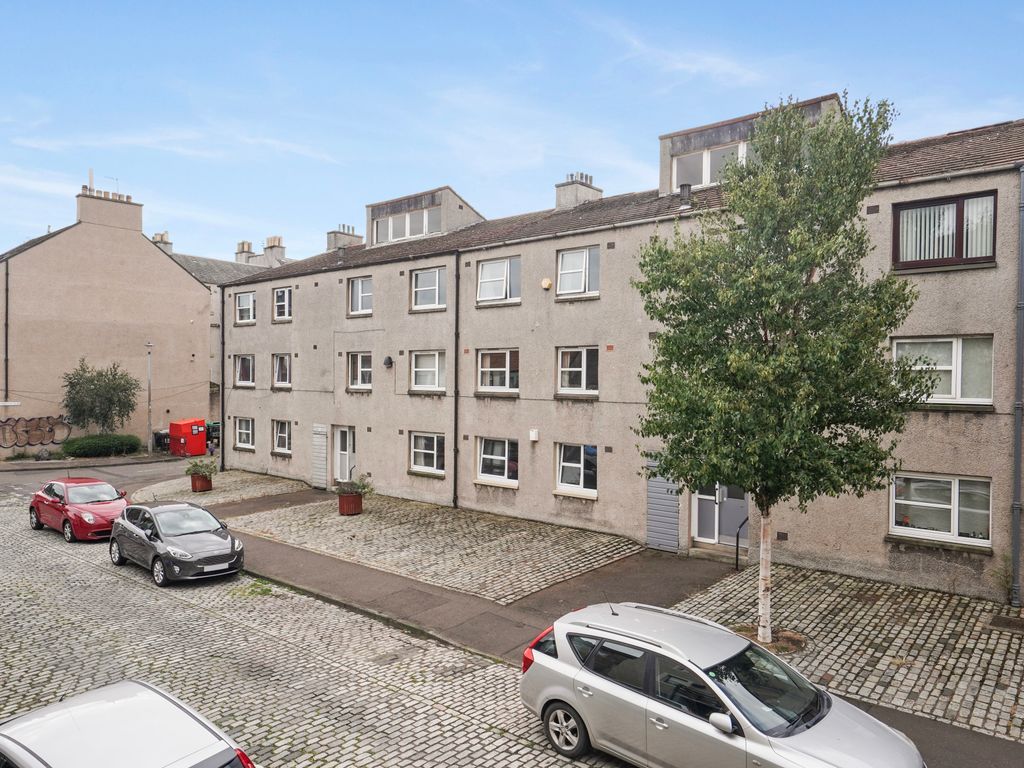 2 bed flat for sale in 11/1 Newhaven Main Street, Newhaven, Edinburgh EH6, £195,000