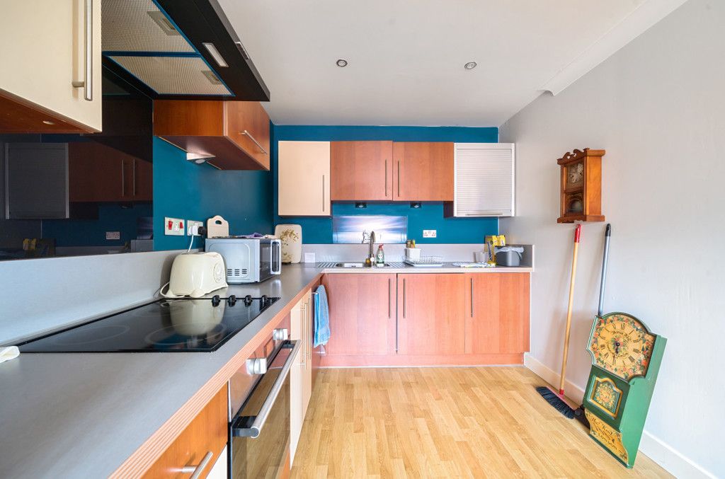 2 bed flat for sale in New Crane Street, Chester, Cheshire CH1, £185,000
