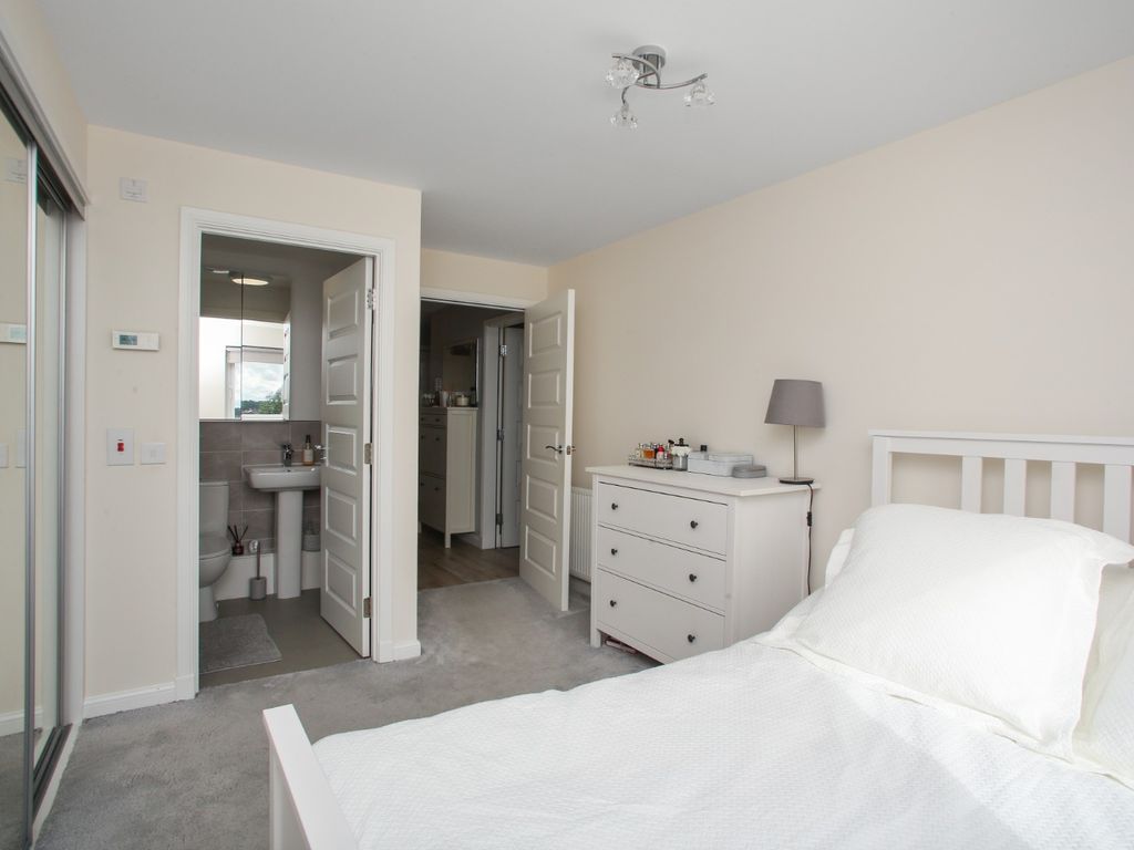 2 bed flat for sale in Bowbridge Crescent, Edinburgh EH17, £210,000