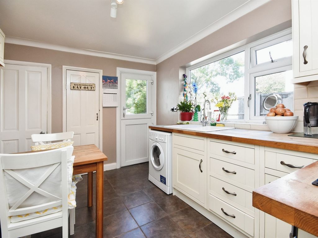 1 bed maisonette for sale in Ongar Road, Brentwood CM15, £270,000