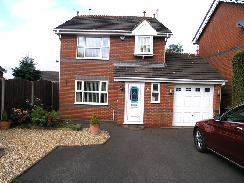 3 bed detached house for sale in Ross, Rowley Regis B65, £295,000