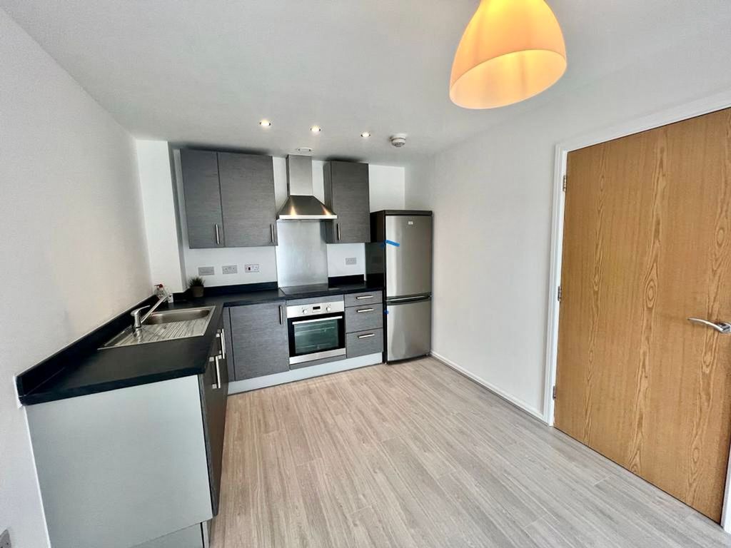 1 bed flat for sale in Great Clowes Street, Salford M7, £110,000