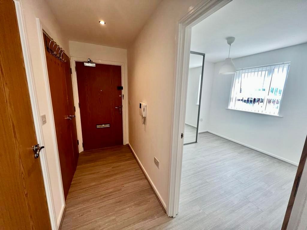 1 bed flat for sale in Great Clowes Street, Salford M7, £110,000