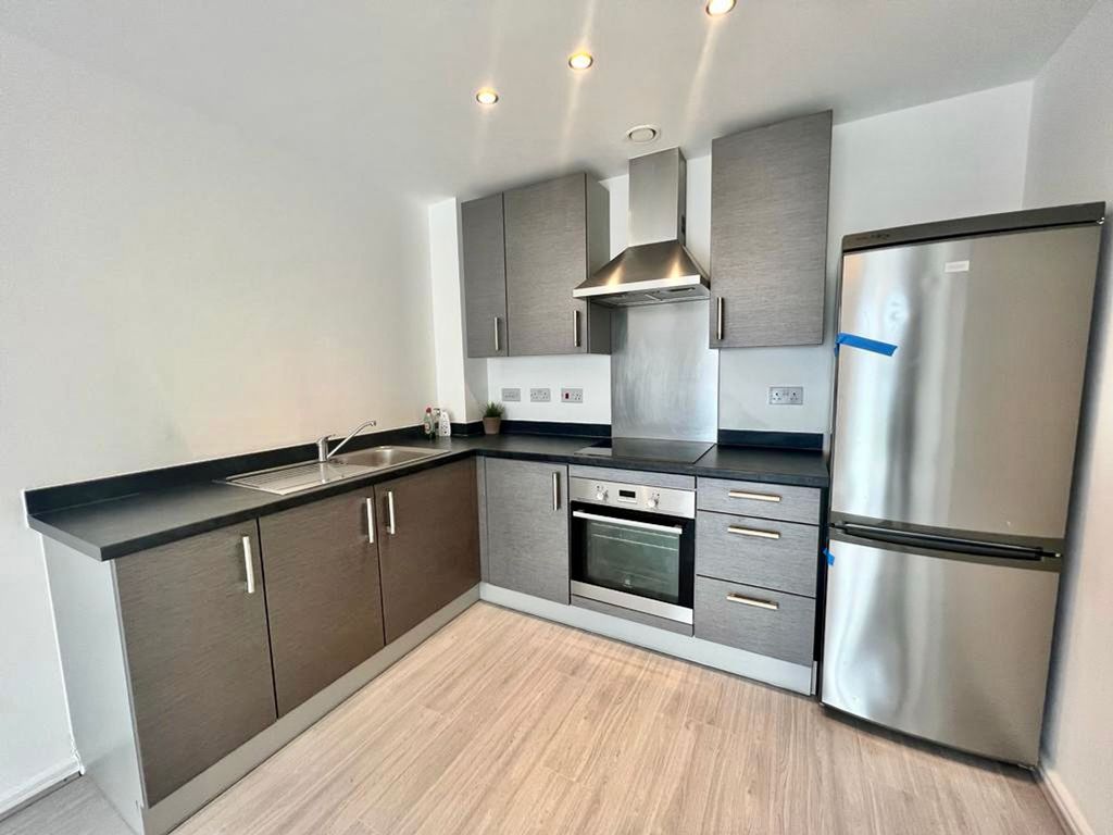 1 bed flat for sale in Great Clowes Street, Salford M7, £110,000