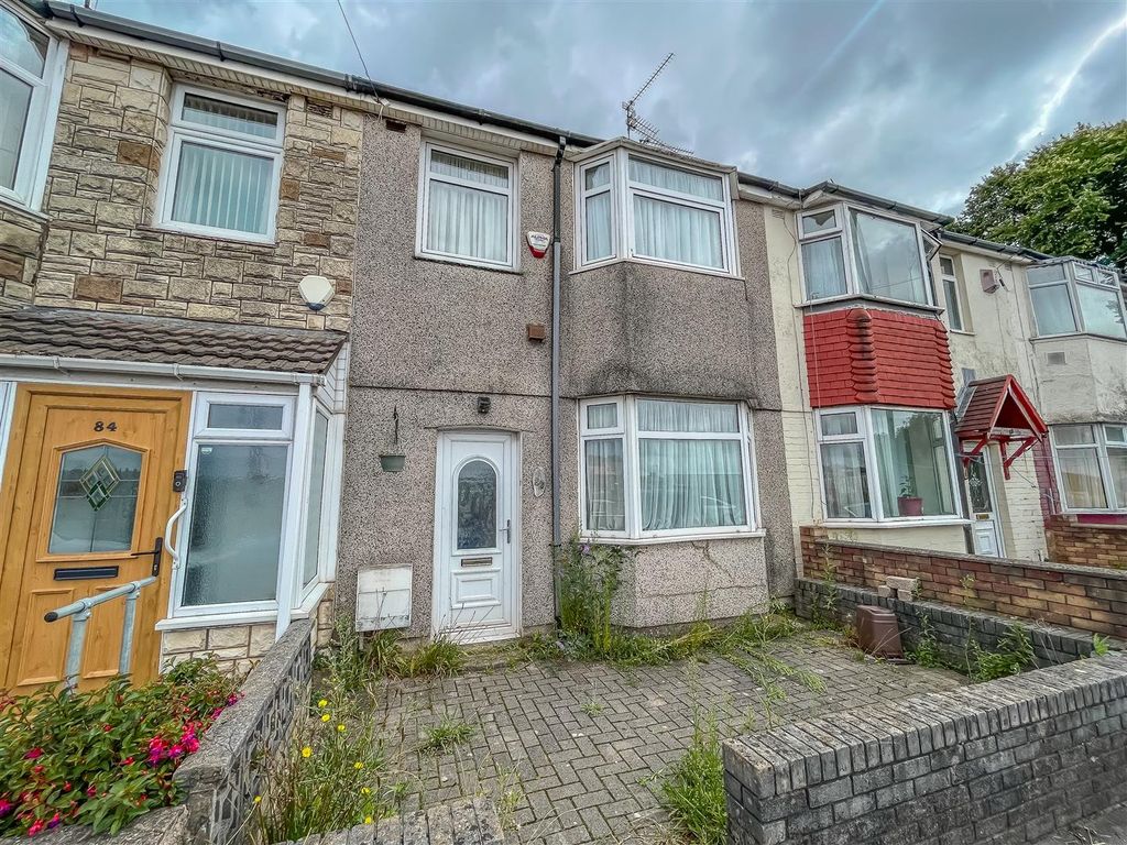 3 bed terraced house for sale in Mendalgief Road, Newport NP20, £135,000