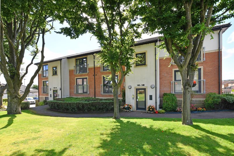 2 bed flat for sale in Stubley Lane, Dronfield Woodhouse, Dronfield S18, £165,000