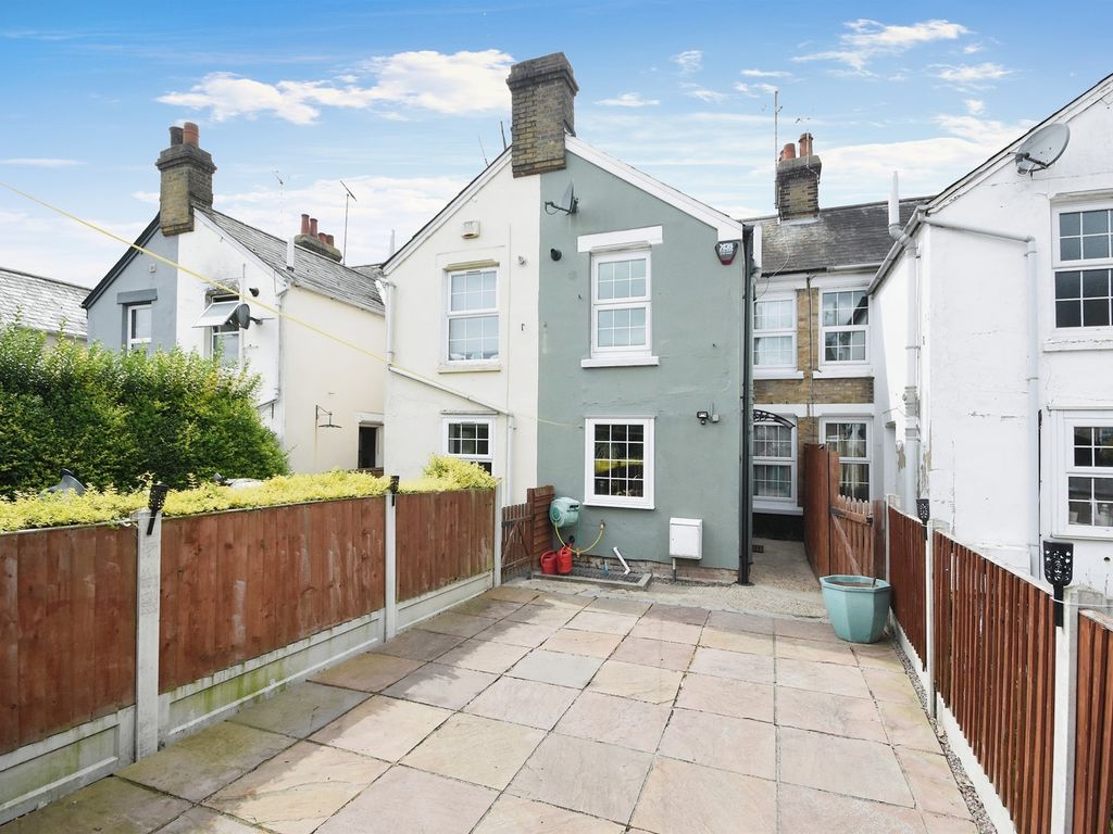 2 bed terraced house for sale in Parsonage Street, Halstead CO9, £250,000