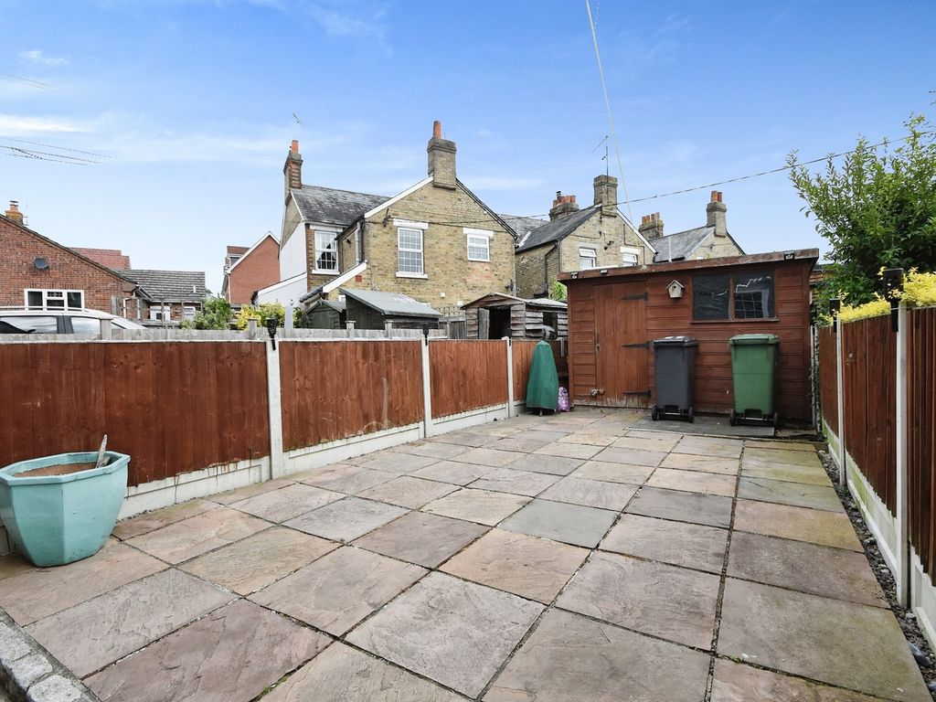 2 bed terraced house for sale in Parsonage Street, Halstead CO9, £250,000