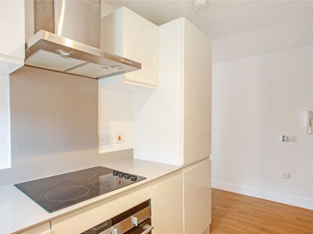 1 bed flat for sale in Nelson Lane, Bath BA1, £170,000
