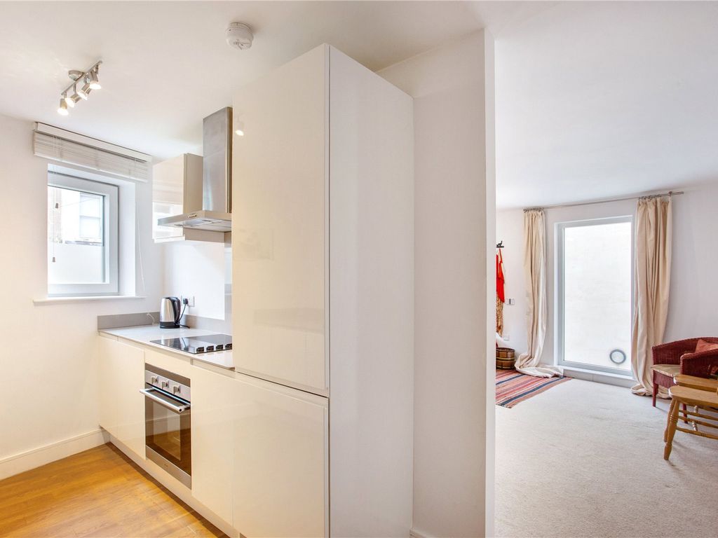 1 bed flat for sale in Nelson Lane, Bath BA1, £170,000