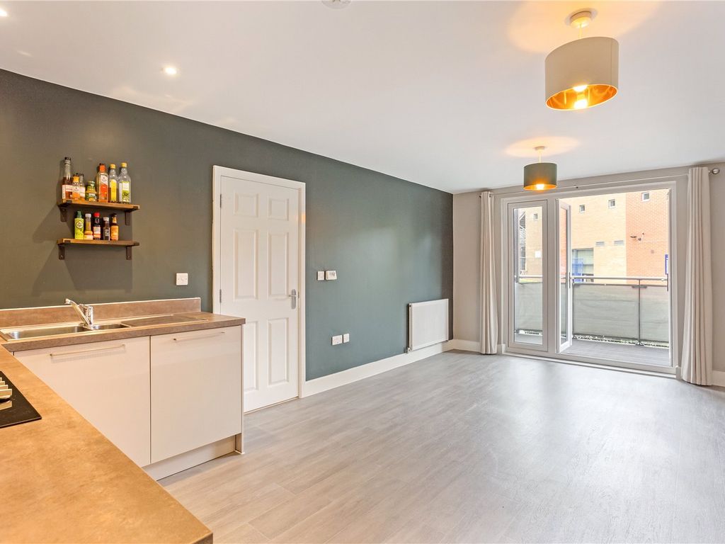 1 bed flat for sale in Deanfield Avenue, Henley-On-Thames RG9, £100,500