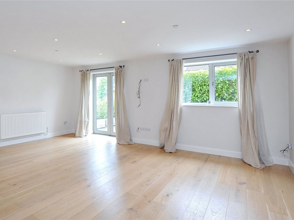2 bed flat for sale in Wellsway, Bath BA2, £315,000