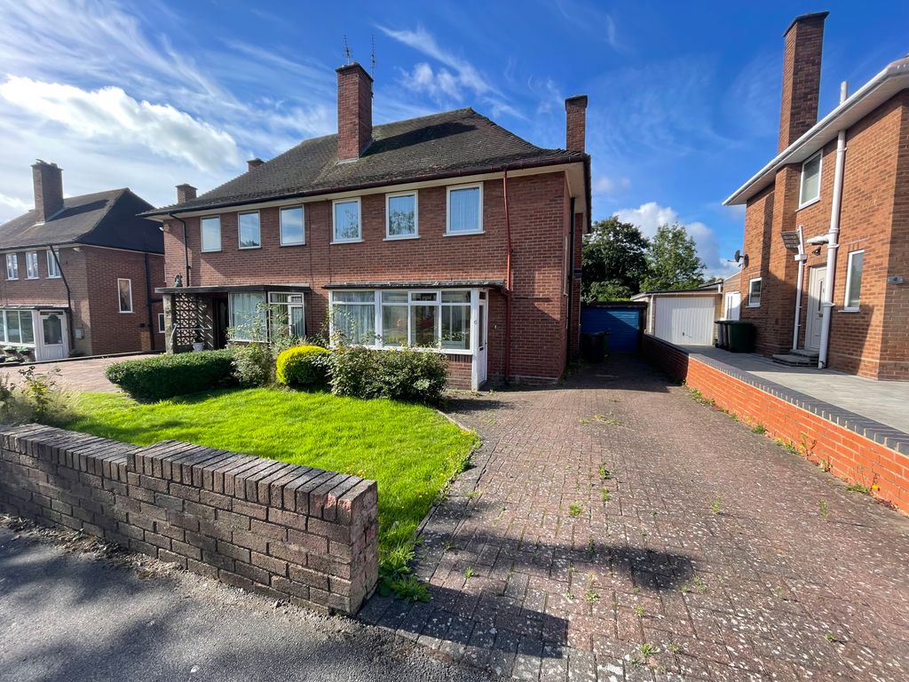 3 bed semi-detached house for sale in Wolverley Road, Solihull B92, £295,000
