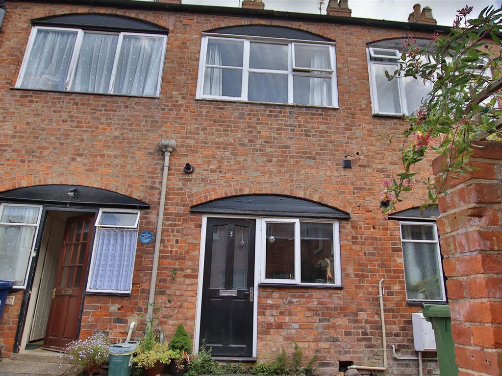 3 bed terraced house for sale in North East Terrace, Tewkesbury GL20, £189,950
