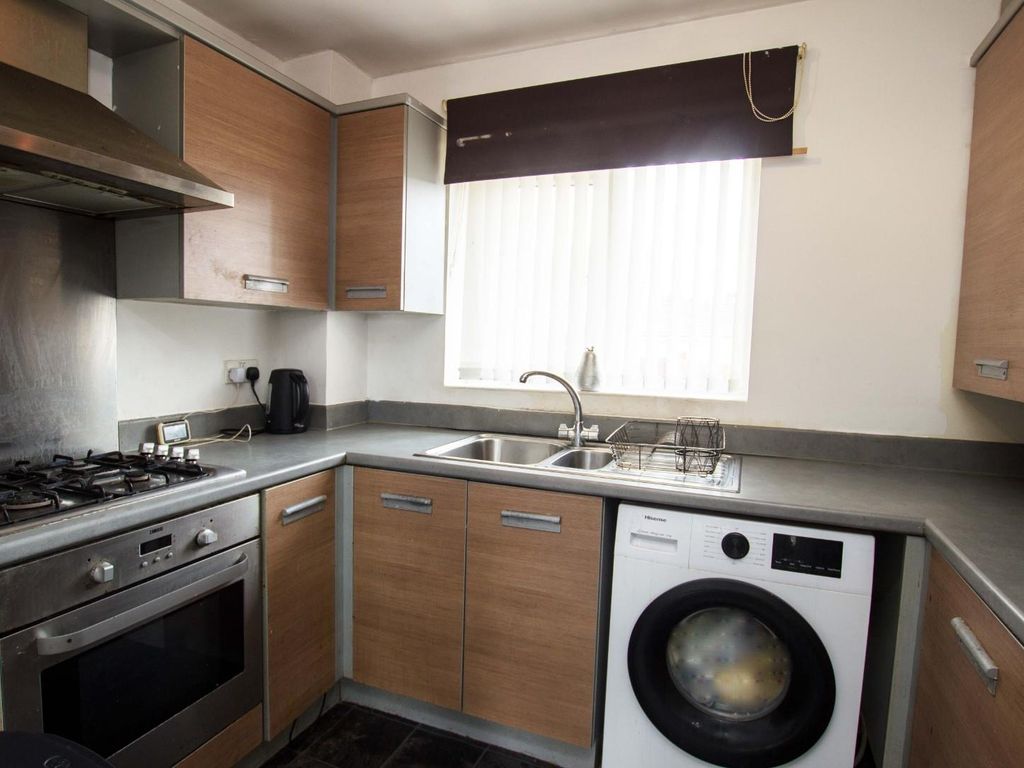 1 bed flat for sale in Fitzgerald Drive, Darwen BB3, £60,000