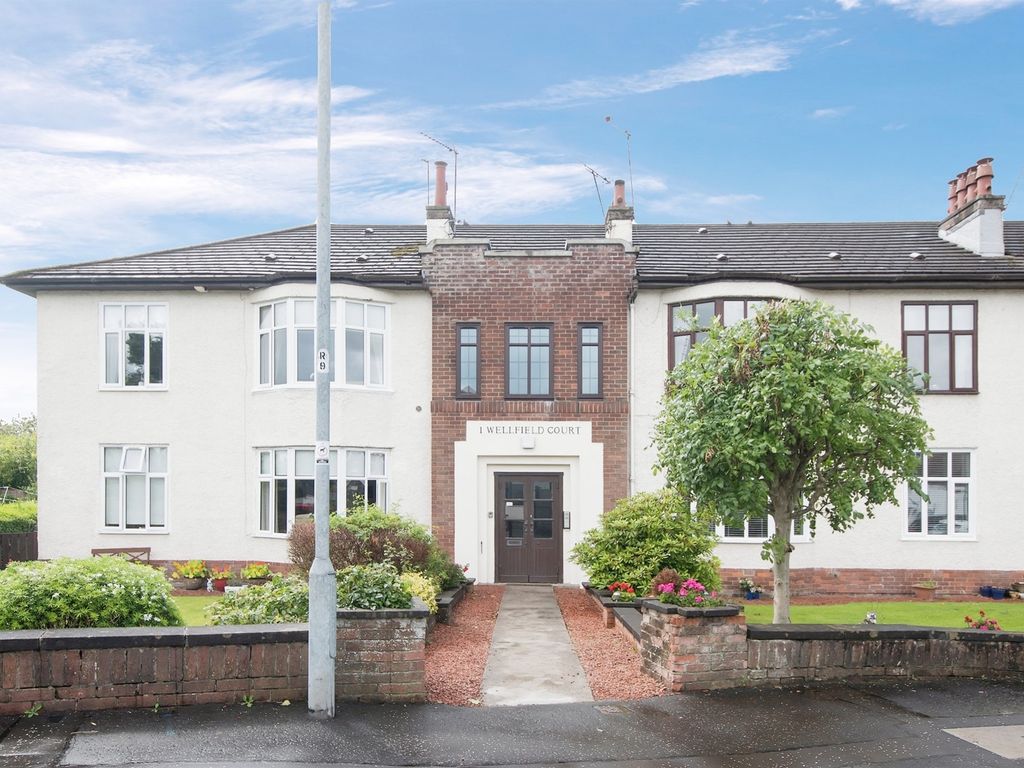 3 bed flat for sale in Wellfield Court, Giffnock, Glasgow G46, £240,000