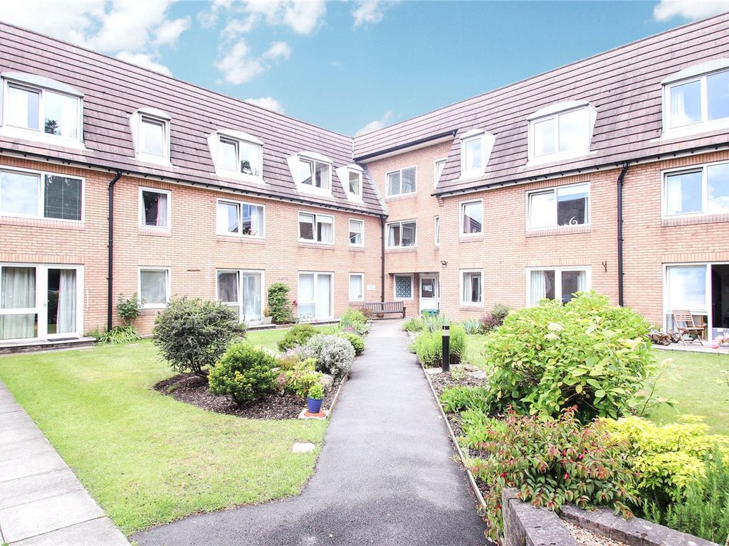 1 bed flat for sale in Mersham Gardens, Hampshire SO18, £72,500