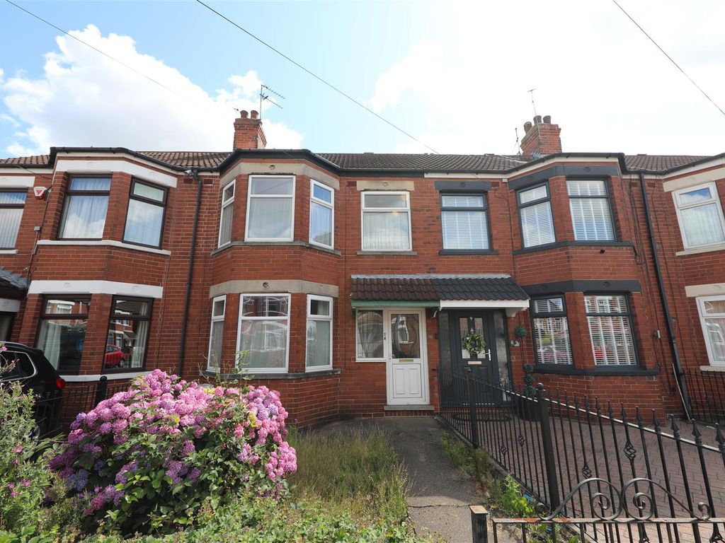 3 bed terraced house for sale in Hayburn Avenue, Hull HU5, £135,000
