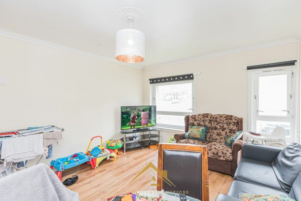 1 bed flat for sale in 87 Tantallon Road, Glasgow G69, £70,000