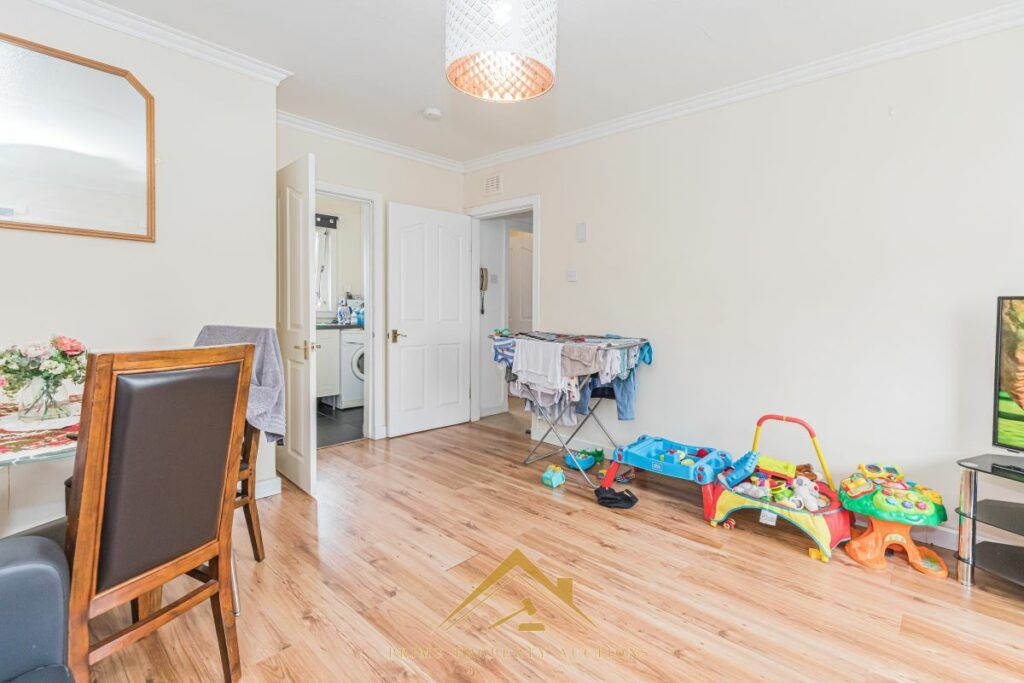 1 bed flat for sale in 87 Tantallon Road, Glasgow G69, £70,000