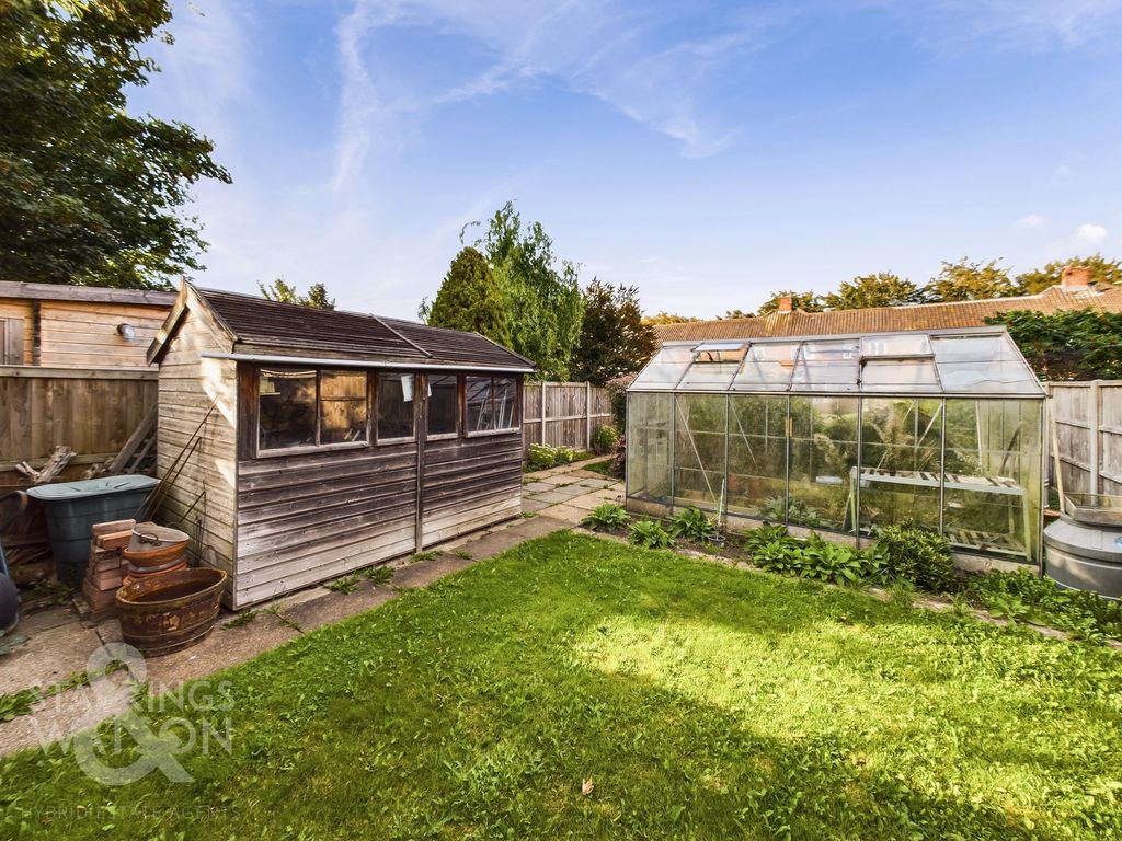 3 bed terraced house for sale in Lakenham Road, Norwich NR4, £230,000