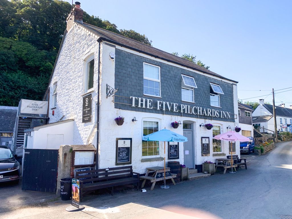 Pub/bar for sale in Porthallow, Lizard, Cornwall TR12, £650,000