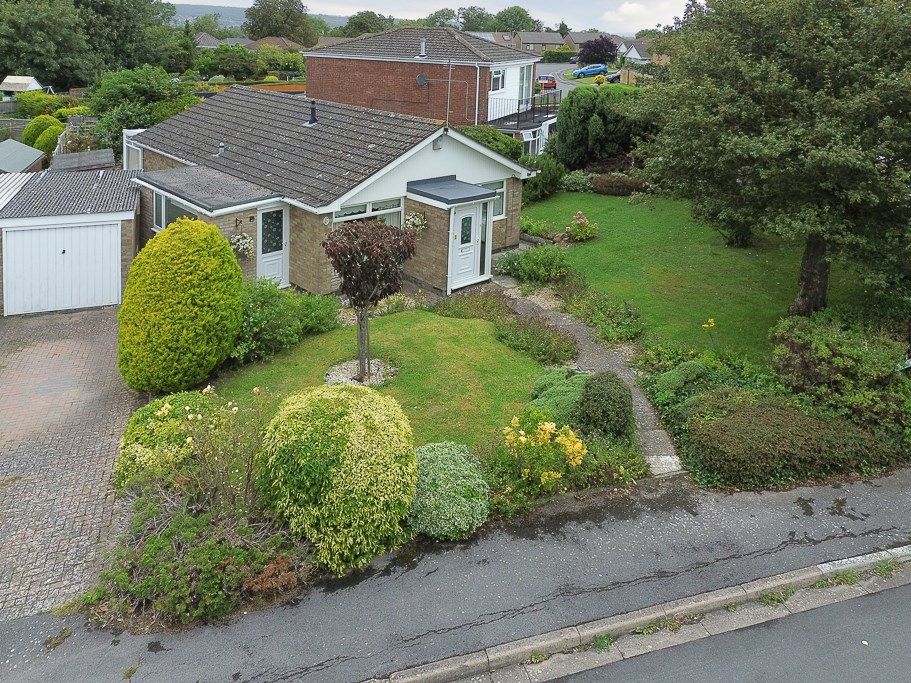 2 bed detached bungalow for sale in Blagdon Close, Bleadon, Weston-Super-Mare BS24, £290,000