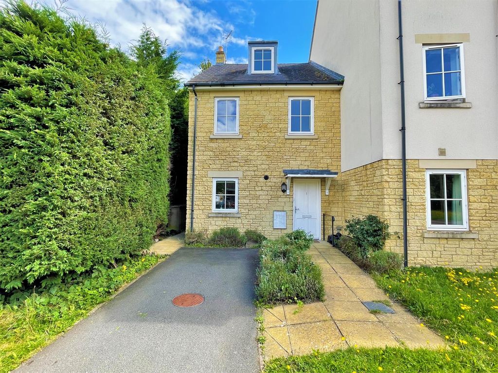 3 bed semi-detached house for sale in Old Station Mews, Station Road, Malmesbury SN16, £300,000