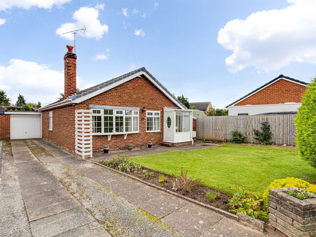 3 bed bungalow for sale in Brookside, Ashton Hayes, Chester CH3, £275,000