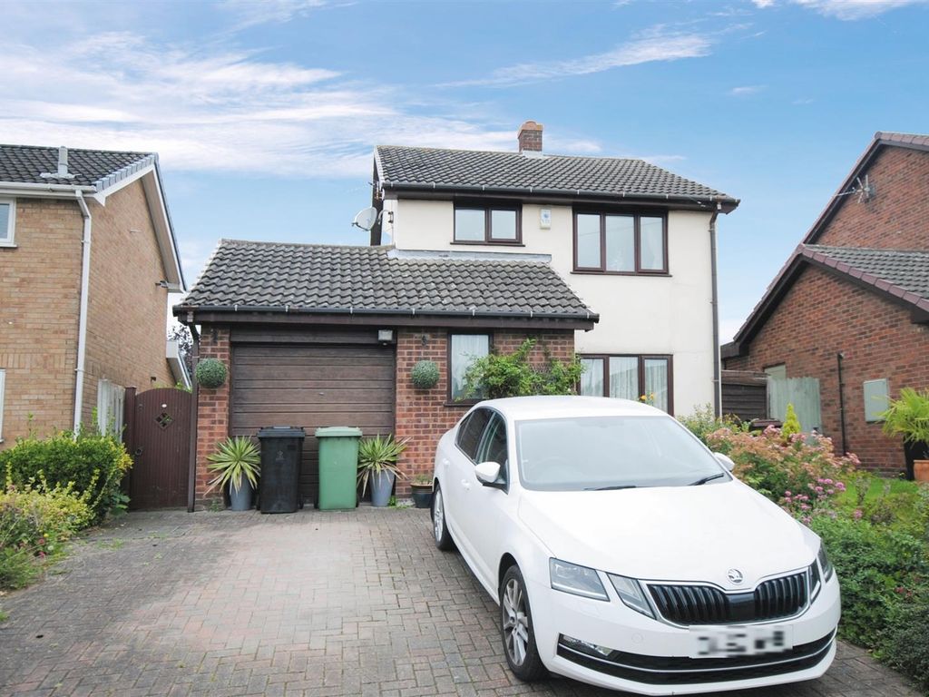 3 bed detached house for sale in Moorgate Drive, Kippax, Leeds LS25, £280,000