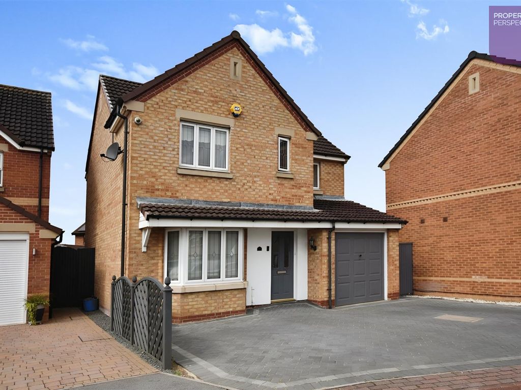3 bed detached house for sale in Fothergill Drive, Edenthorpe, Doncaster DN3, £220,000