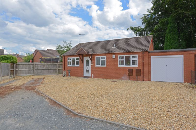 2 bed bungalow for sale in Parish Drive, Hadley, Telford TF1, £210,000