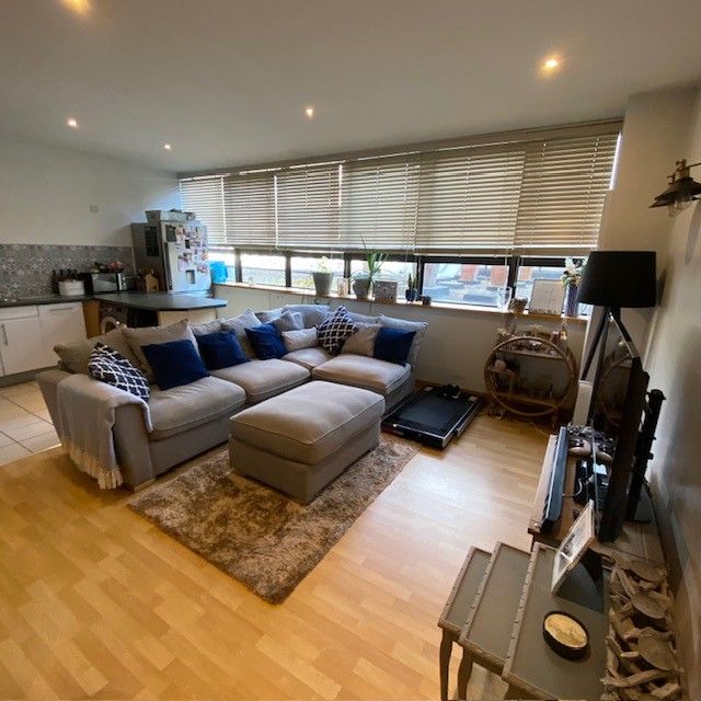 2 bed flat for sale in Newhall Street, Birmingham B3, £225,000