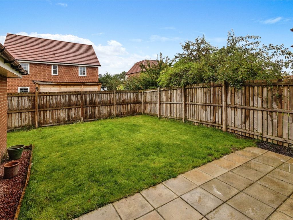 3 bed detached house for sale in Mallard Drive, Yarm, Durham TS15, £260,000