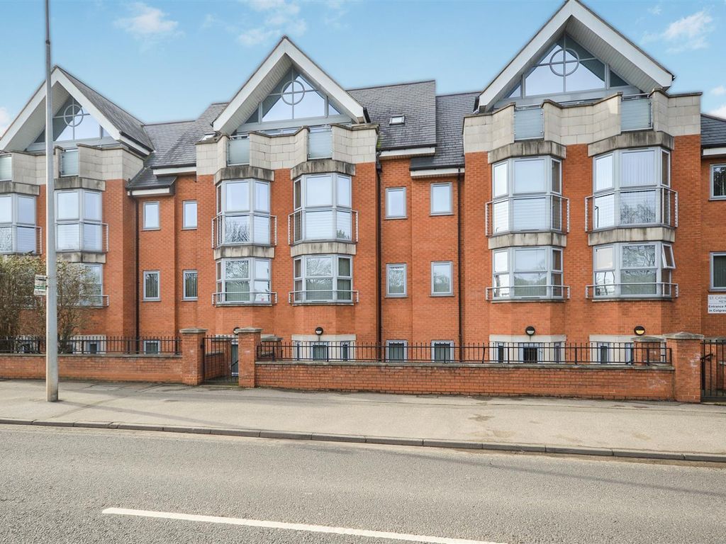 2 bed flat for sale in St. Catherines, Lincoln LN5, £95,000
