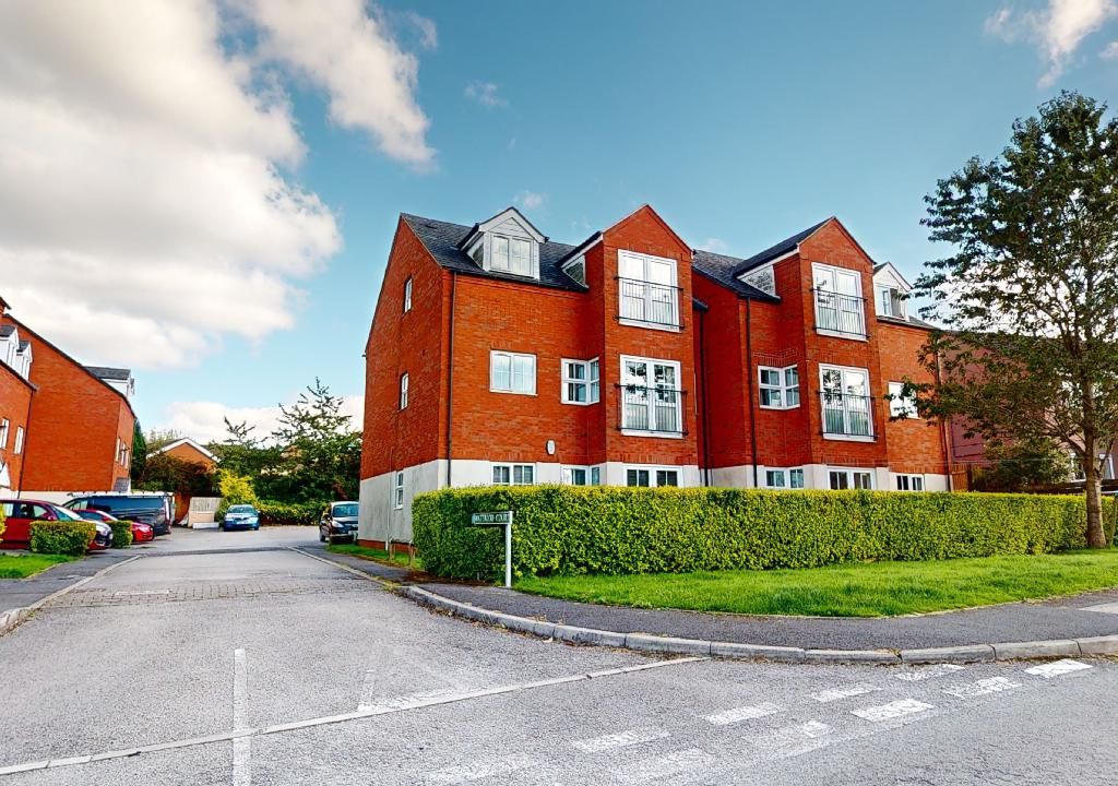 2 bed flat for sale in Waterloo Court, Chesterfield S45, £90,000