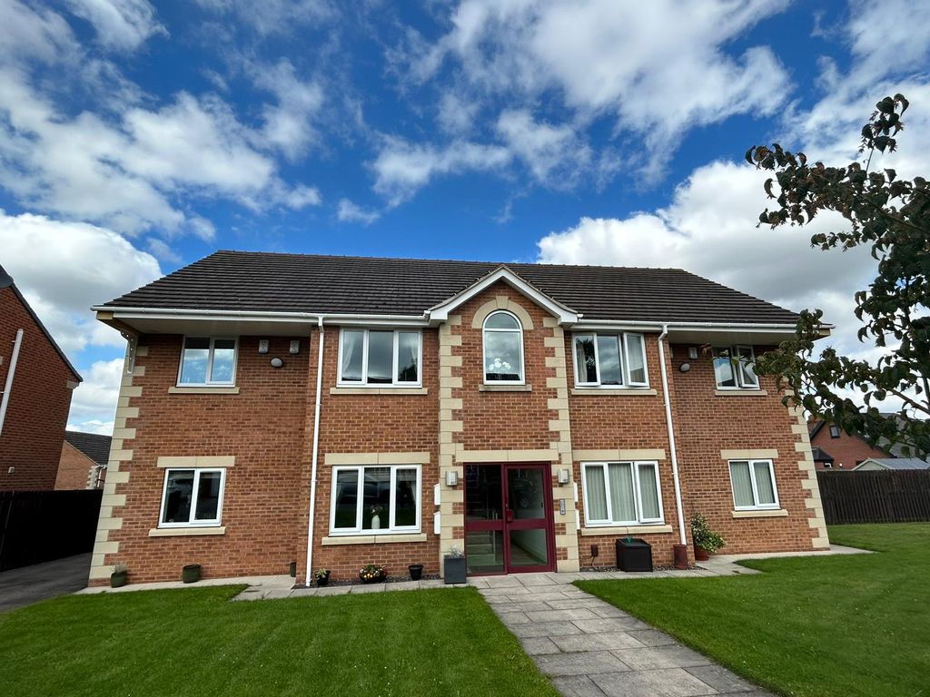 2 bed flat for sale in Woodvale Close, Higham, Barnsley S75, £140,000