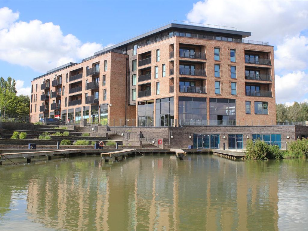 1 bed flat for sale in Wharf View, 10 Park Street, Campbell Wharf, Milton Keynes MK9, £259,995