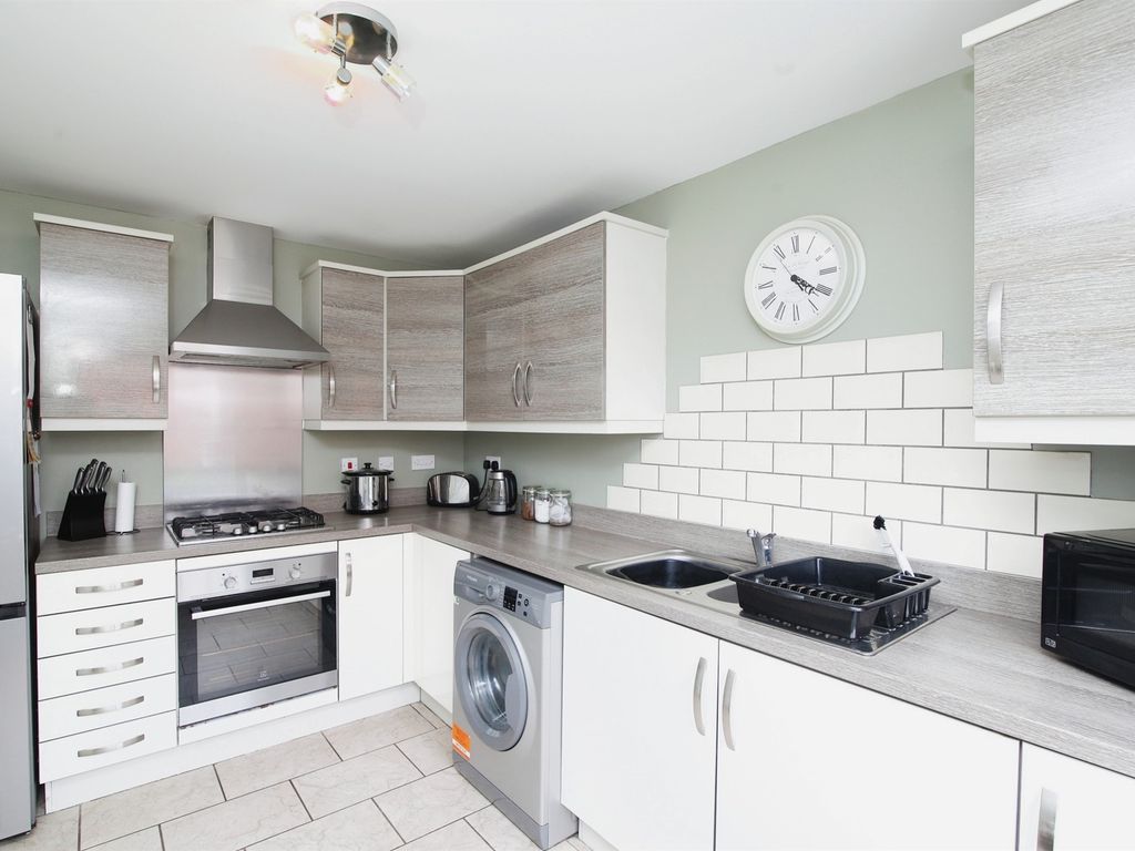 3 bed detached house for sale in Caerphilly CF83, £275,000