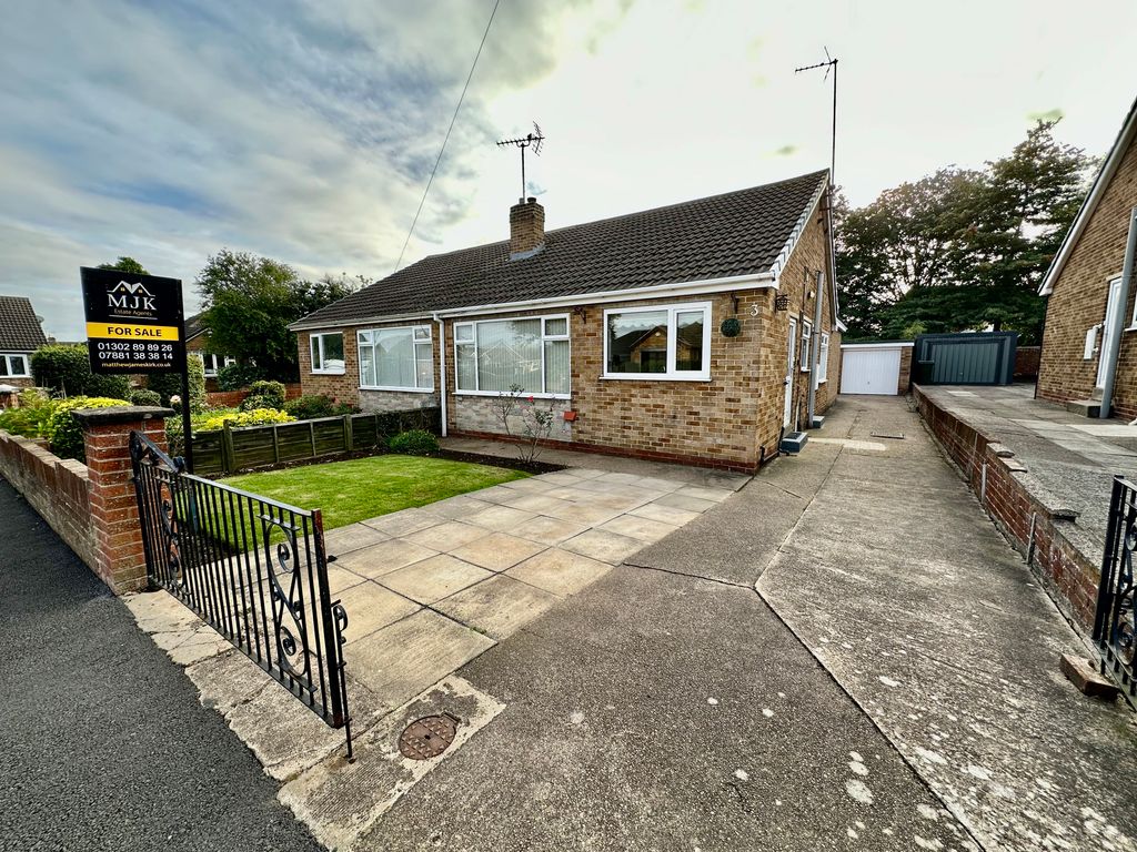 3 bed semi-detached bungalow for sale in Woodford Road, Barnby Dun, Doncaster DN3, £187,250