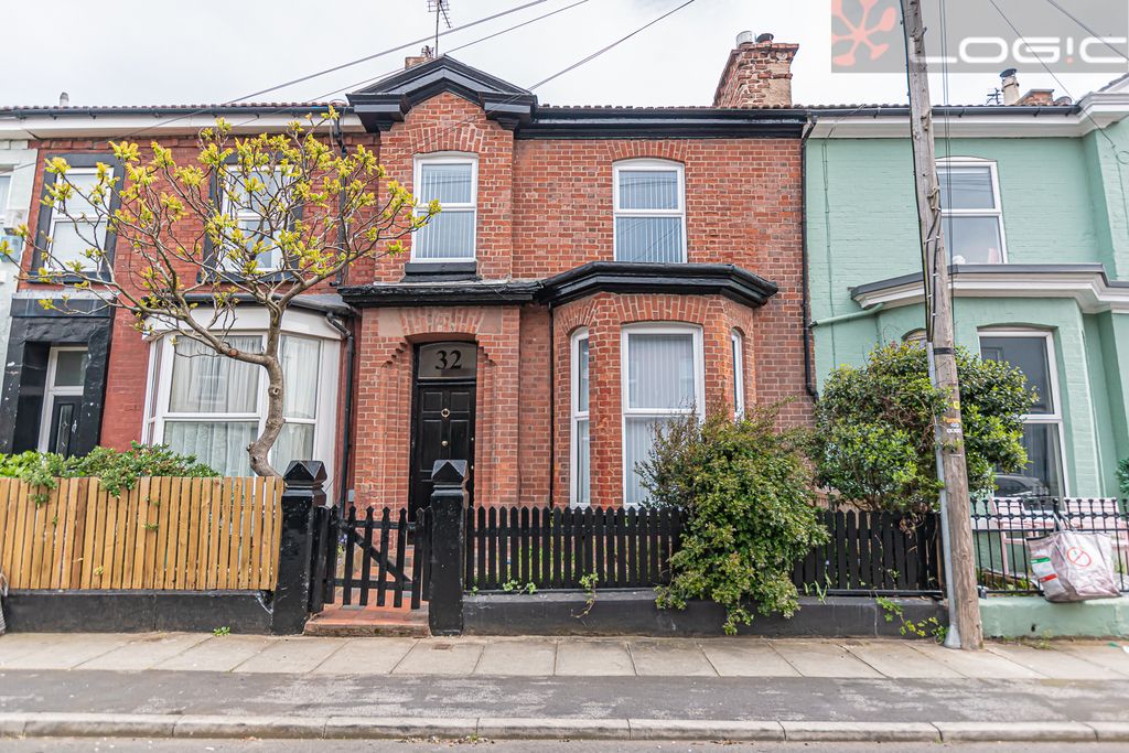 4 bed terraced house for sale in Albert Road, Waterloo, Liverpool L22, £260,000