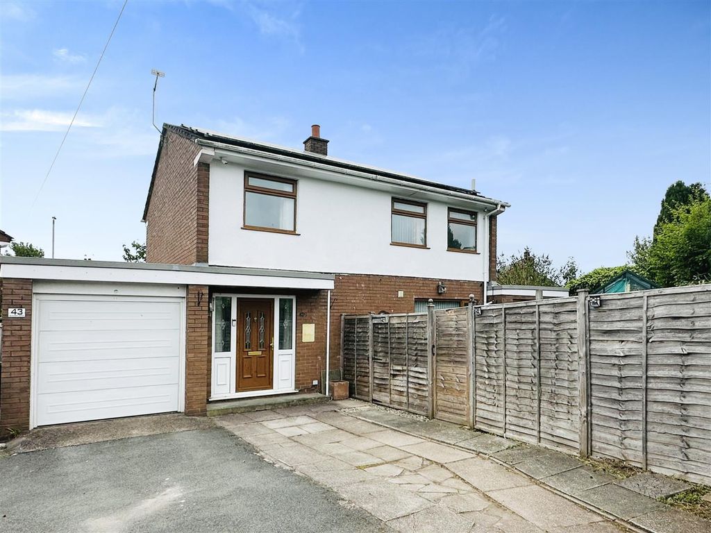 3 bed detached house for sale in Blackcroft Avenue, Barnton, Northwich CW8, £240,000