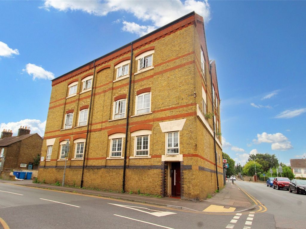 1 bed flat for sale in Church Road, Murston, Sittingbourne, Kent ME10, £124,950