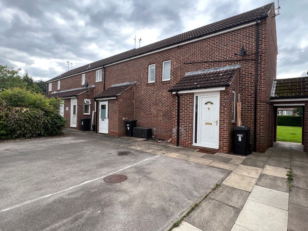 1 bed terraced house for sale in The Chase, Boroughbridge, York YO51, £150,000