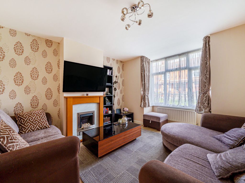 3 bed terraced house for sale in Water Eaton Road, Milton Keynes MK2, £250,000