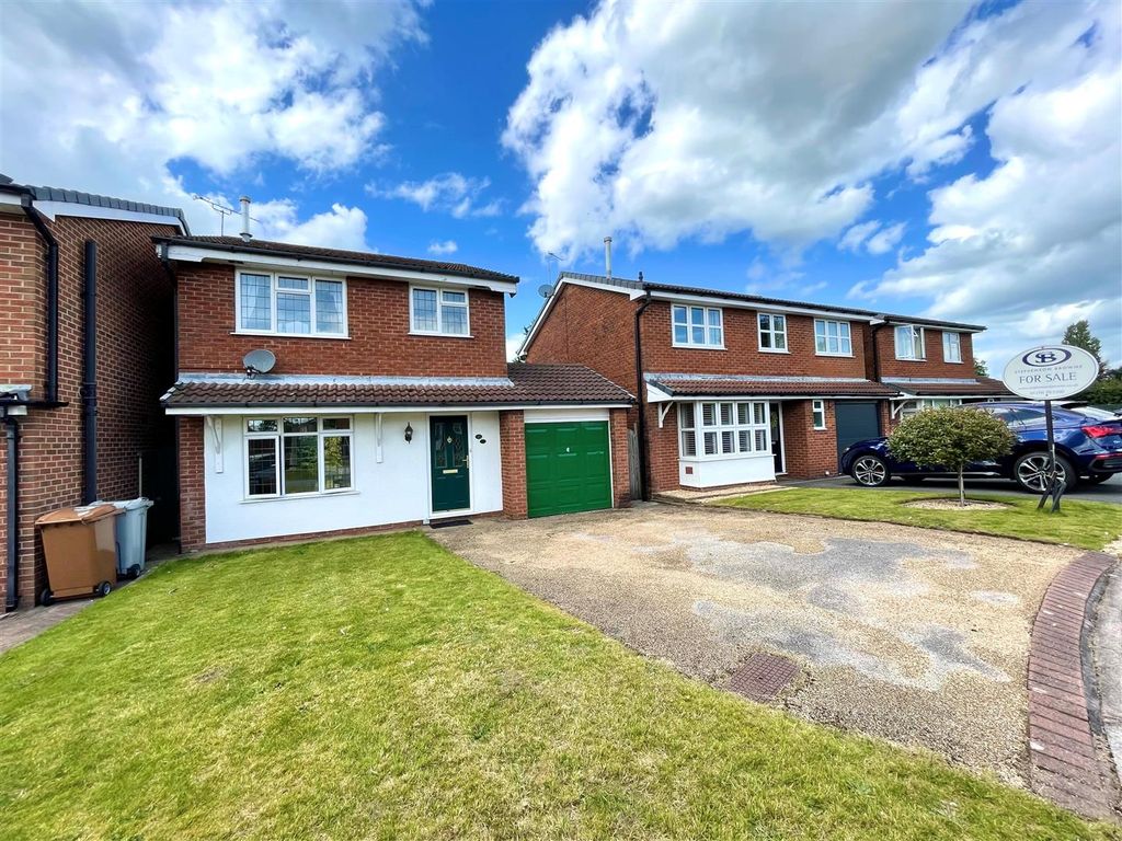 3 bed detached house for sale in Lea Close, Sandbach CW11, £197,750