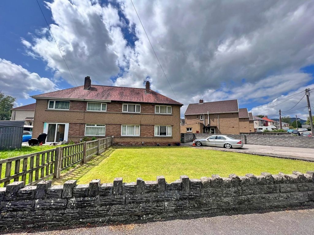 3 bed end terrace house for sale in Heol Y Glo, Tonna, Neath, Neath Port Talbot. SA11, £132,500