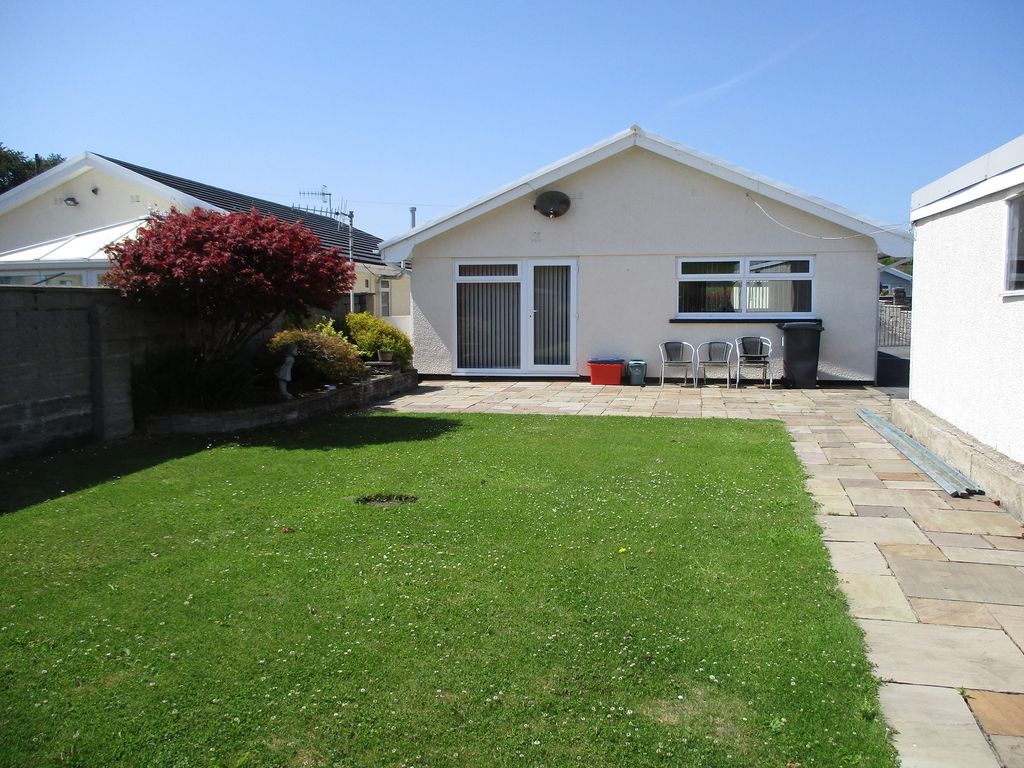 2 bed detached bungalow for sale in Waun Gyrlais, Ystradgynlais, Swansea. SA9, £260,000